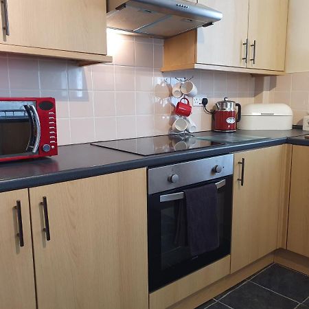 Pomfret House, 3 Bedrooms, Burnley Central, Contractors And Groups First Choice, Free Parking Buitenkant foto